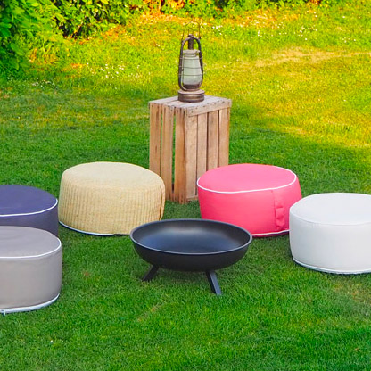 POUFS ET PARASOLS